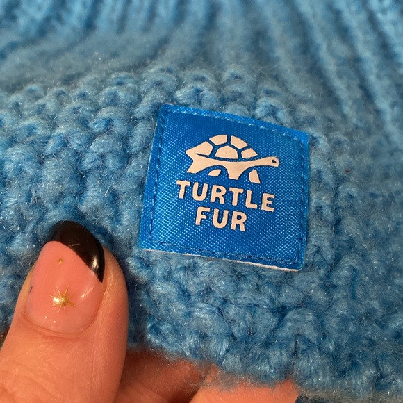 EUC Turtle Fur Kids' Suzie Beanie Lilac Blue Faux Fur Pom Pom Puff Fleece Lined - Picture 3 of 8